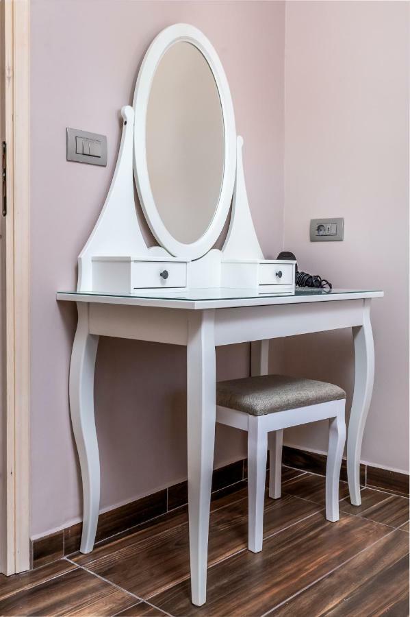 Apartmán Bibliotheque Rhodes City Exteriér fotografie