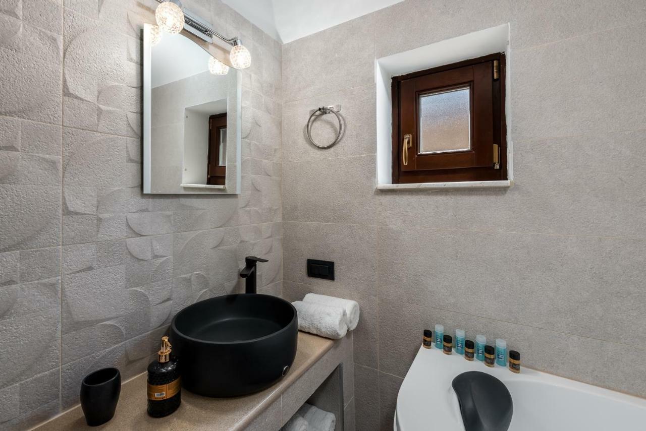 Apartmán Bibliotheque Rhodes City Exteriér fotografie